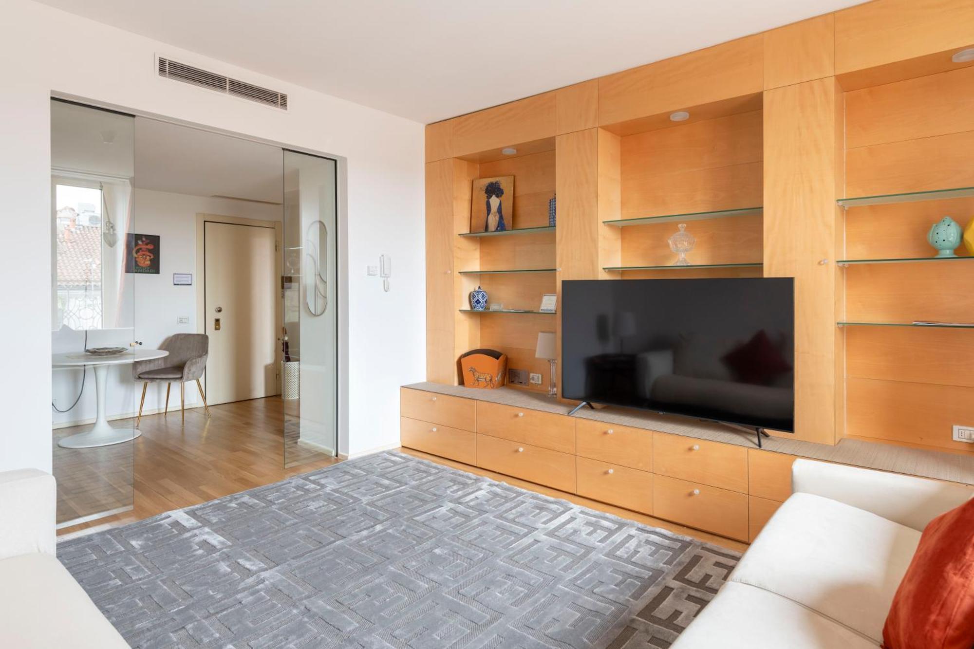 Deluxe Apartment Via Romagnosi 4